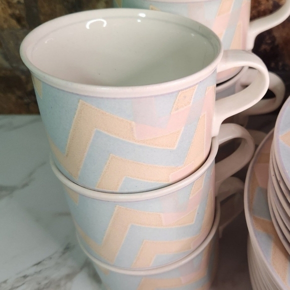 Vintage 90's Pastel Mikasa Intaglio Cancun Geometric Print Dinnerware - Picture 6 of 10
